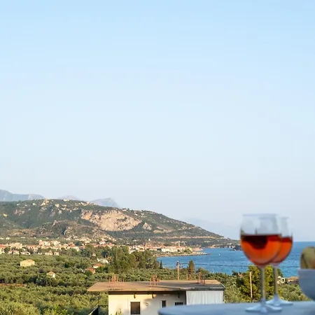 Anatoli Дом отдыха Кардамили