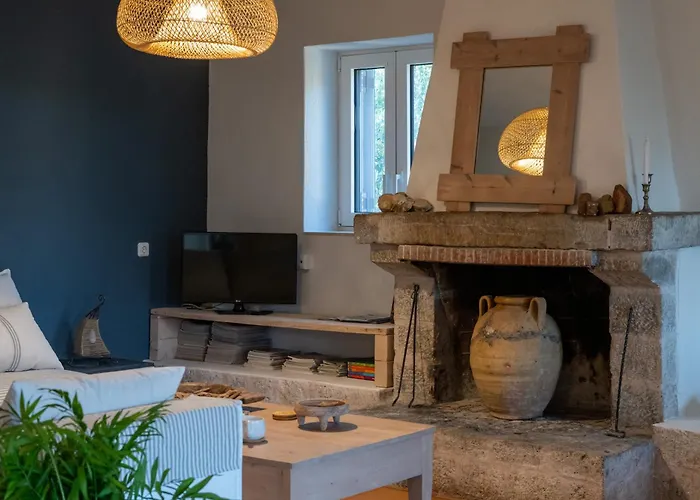 Anatoli Дом отдыха Кардамили